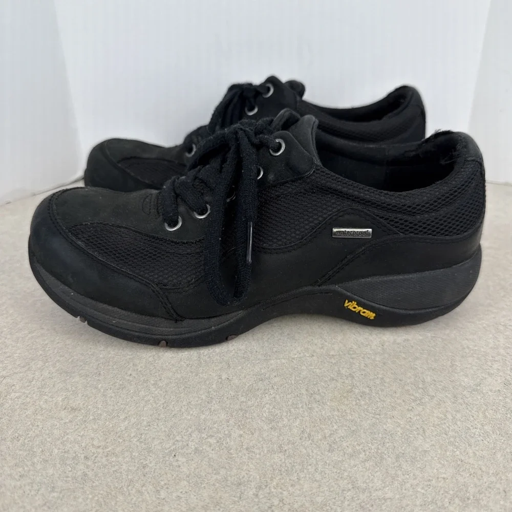 Womens Dansko‎ Black Walking Hiking Waterproof Lace Up Shoe Size 37 Vibram